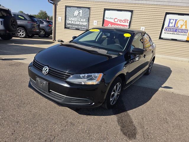 Photo of 2013 Black Uni Volkswagen Jetta