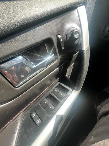 Photo of 2013 Tuxedo Black Metallic Ford Edge