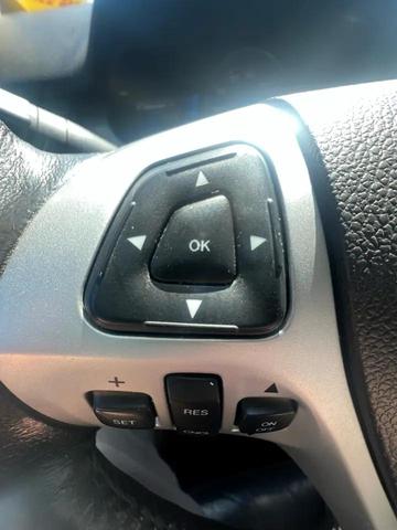 Photo of 2013 Tuxedo Black Metallic Ford Edge