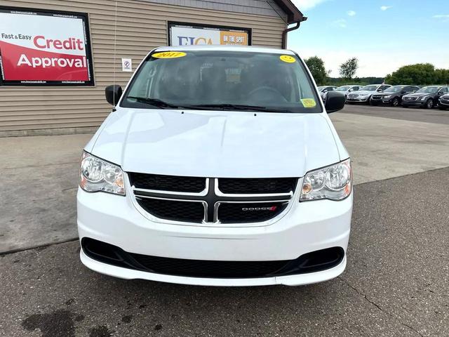 Photo of 2017 White Knuckle Clearcoat Dodge Grand Caravan