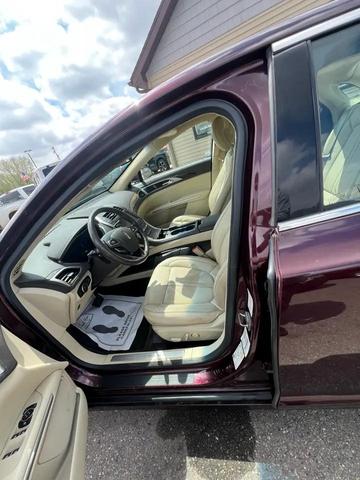 Photo of 2013 Red Lincoln MKZ