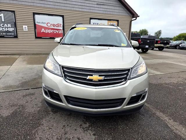 Photo of 2015 Gold Chevrolet Traverse