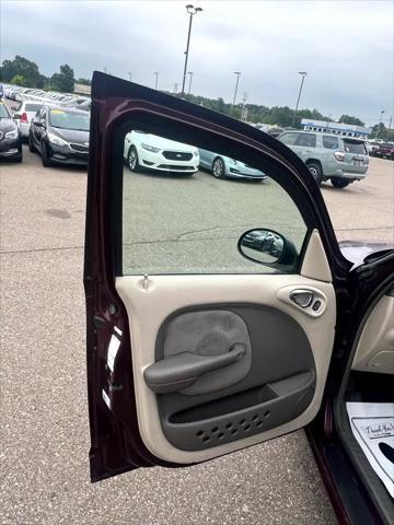 Photo of 2001 Purple Chrysler PT Cruiser