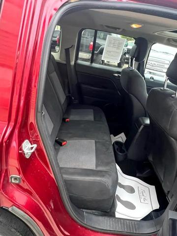 Photo of 2013 Burgundy Jeep Patriot