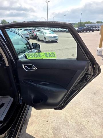 Photo of 2016 Super Black Nissan Sentra