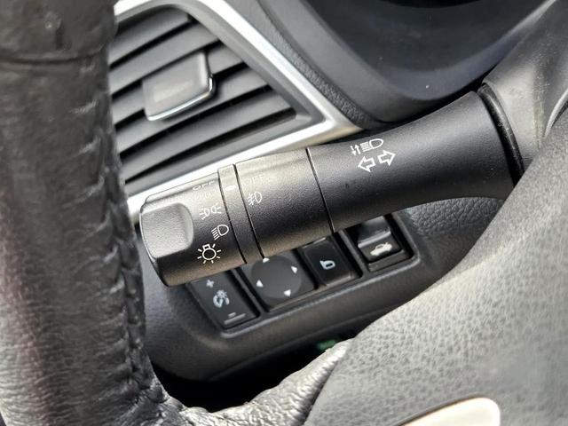 Photo of 2016 Super Black Nissan Sentra