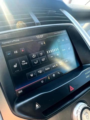 Photo of 2014 Tuxedo Black Metallic Ford Edge