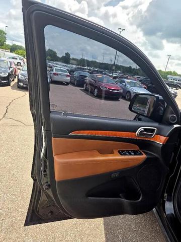 Photo of 2012 Brilliant Black Crystal Pearlcoat Jeep Grand Cherokee