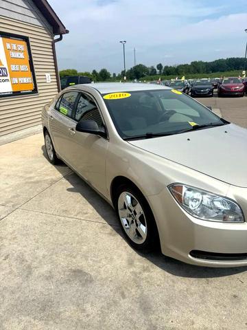 Photo of 2010 TAN Chevrolet Malibu