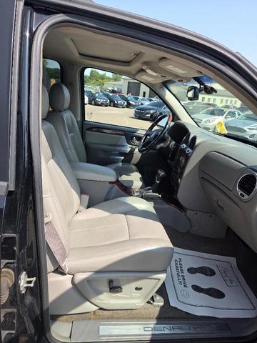 Photo of 2006 Onyx Black GMC Envoy
