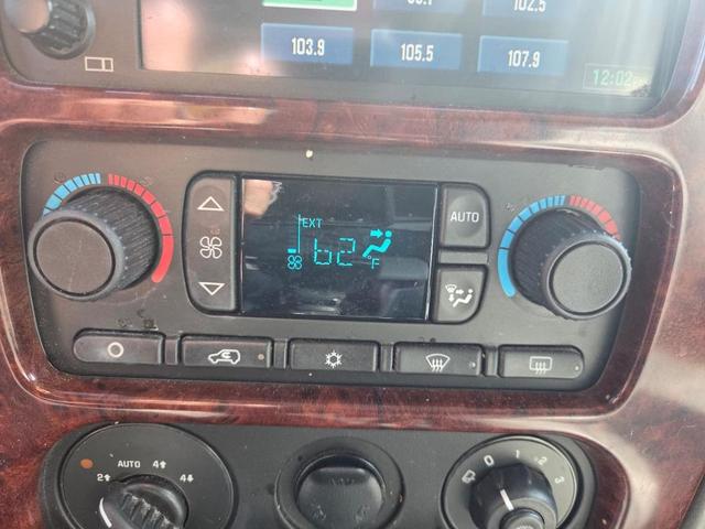 Photo of 2006 Onyx Black GMC Envoy