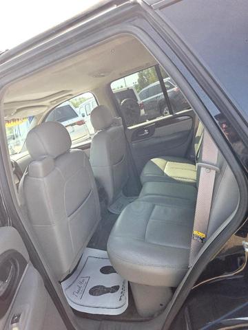 Photo of 2006 Onyx Black GMC Envoy