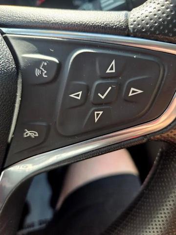 Photo of 2020 Silver Ice Metallic Chevrolet Equinox