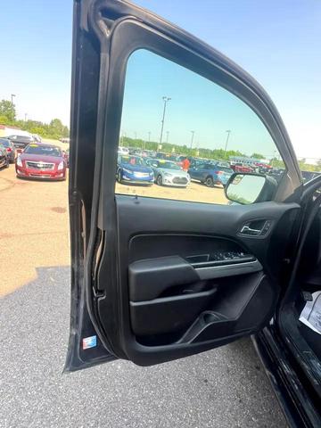 Photo of 2019 Black Chevrolet Colorado