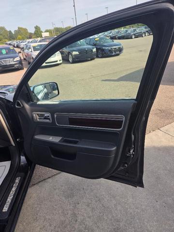 Photo of 2007 Black Clearcoat Lincoln MKZ