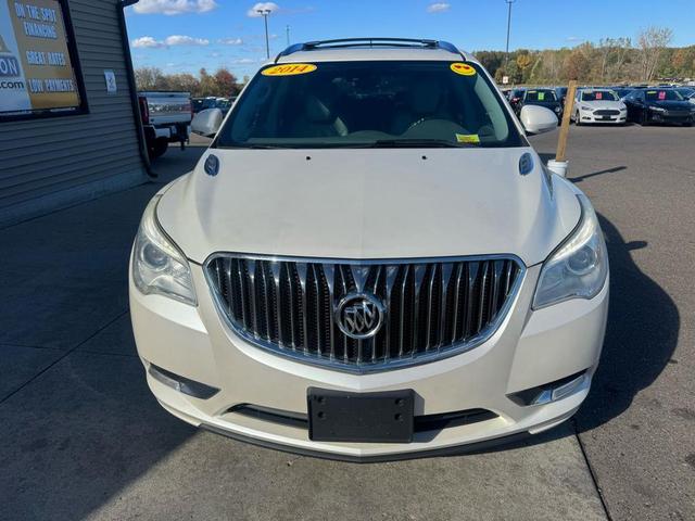 Photo of 2014 White Buick Enclave