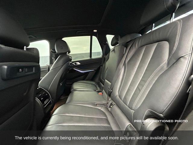 Photo of 2021 Black Sapphire Metallic BMW X5