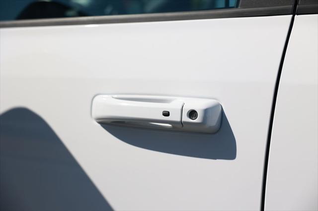 Photo of 2025 Bright White Clearcoat RAM 2500