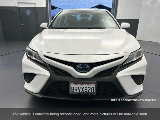 Photo of 2020 Super White Toyota Camry