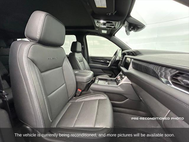 Photo of 2023 Summit White GMC Yukon