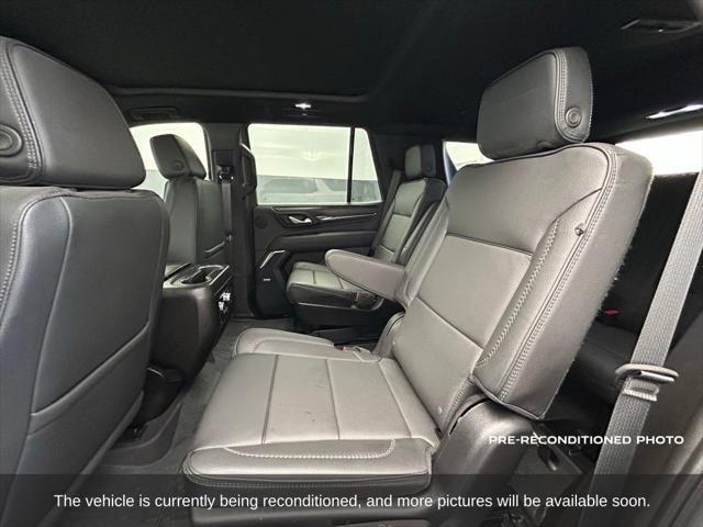 Photo of 2023 Summit White GMC Yukon