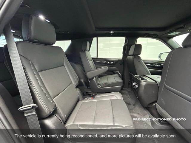 Photo of 2023 Summit White GMC Yukon