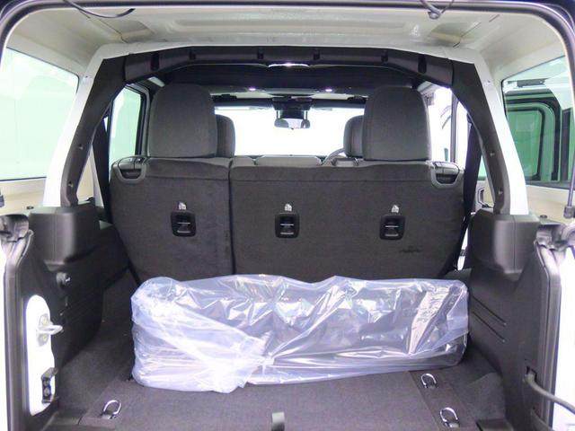 Photo of 2025 Bright White Clearcoat Jeep Wrangler