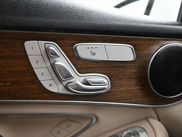 Photo of 2021 Polar White Mercedes-Benz GLC 300