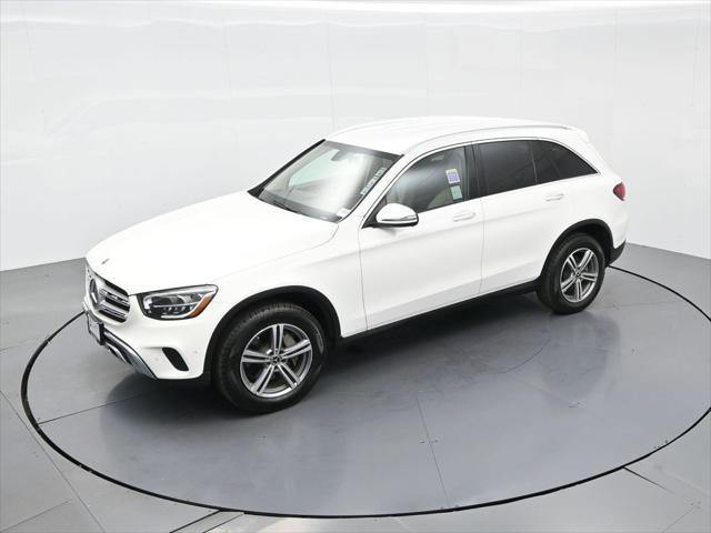 Photo of 2021 Polar White Mercedes-Benz GLC 300