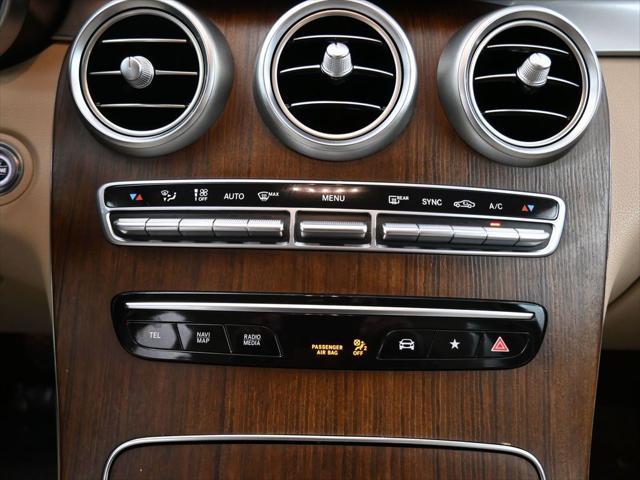 Photo of 2021 Polar White Mercedes-Benz GLC 300