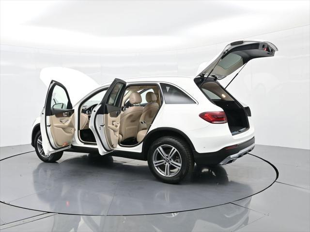 Photo of 2021 Polar White Mercedes-Benz GLC 300