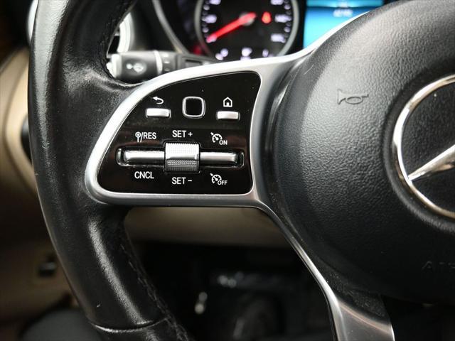 Photo of 2021 Polar White Mercedes-Benz GLC 300
