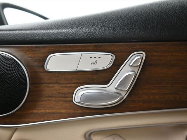 Photo of 2021 Polar White Mercedes-Benz GLC 300