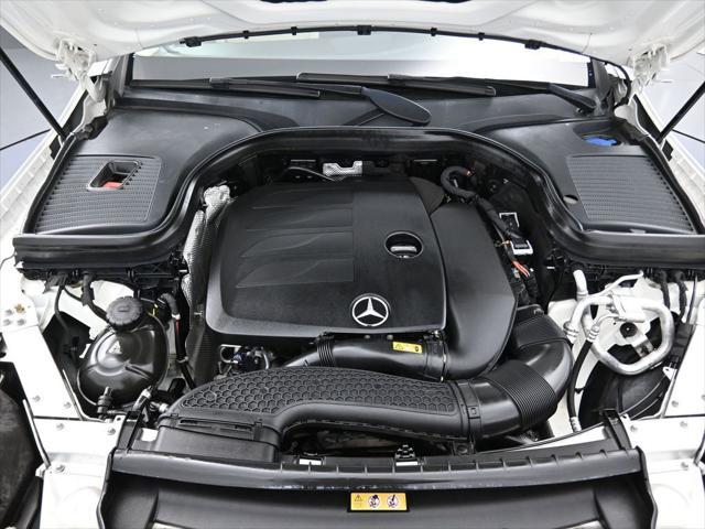 Photo of 2021 Polar White Mercedes-Benz GLC 300