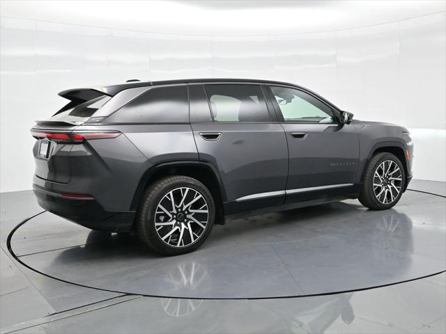 Photo of 2025 Baltic Gray Metallic Clearcoat Jeep Wagoneer S