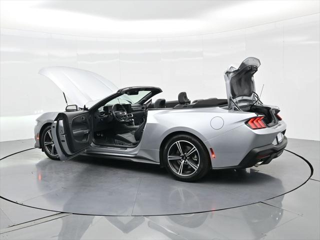 Photo of 2024 Silver Metallic Ford Mustang