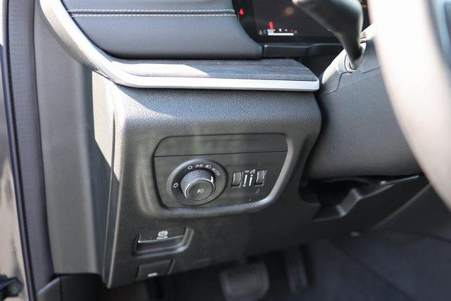Photo of 2024 Baltic Gray Metallic Clearcoat Jeep Grand Cherokee