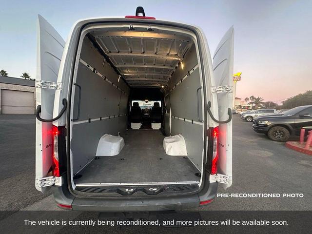 Photo of 2022 White Mercedes-Benz Sprinter 3500XD