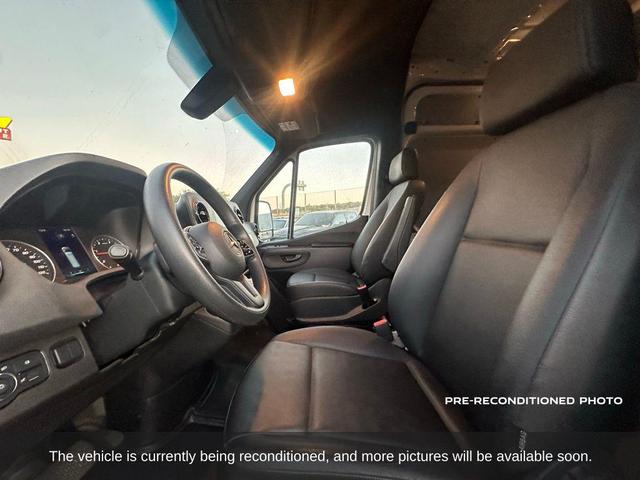 Photo of 2022 White Mercedes-Benz Sprinter 3500XD
