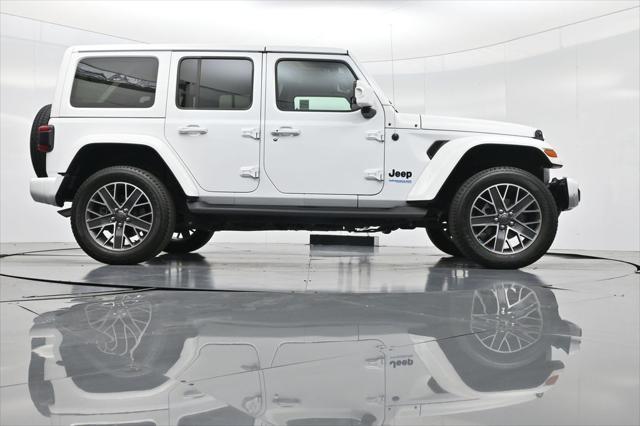 Photo of 2022 Bright White Clearcoat Jeep Wrangler Unlimited 4xe