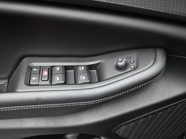 Photo of 2025 Diamond Black Crystal Pearlcoat Jeep Grand Cherokee L