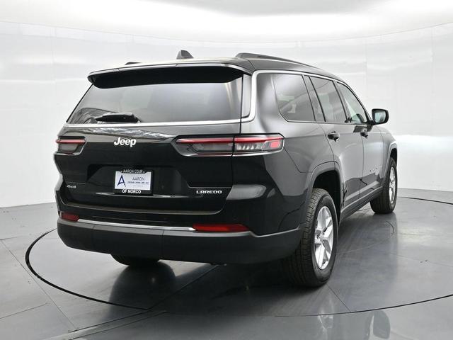Photo of 2025 Diamond Black Crystal Pearlcoat Jeep Grand Cherokee L