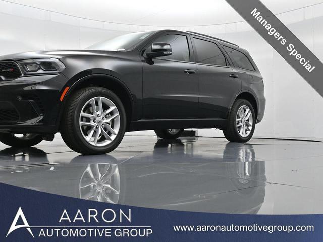Photo of 2024 DB Black Crystal Clearcoat Dodge Durango