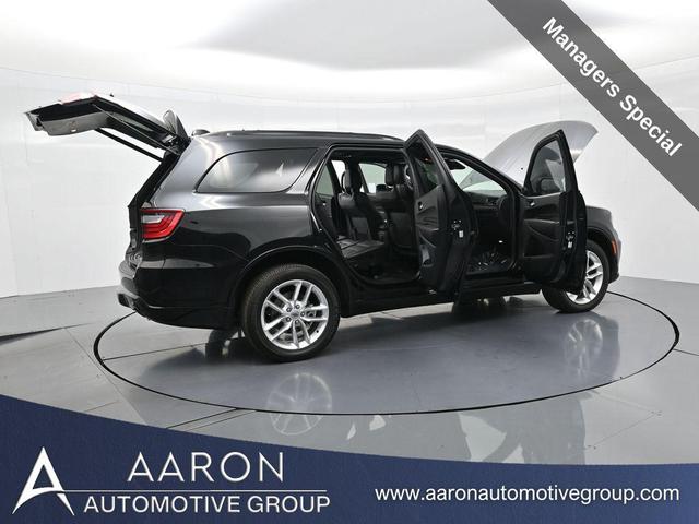 Photo of 2024 DB Black Crystal Clearcoat Dodge Durango