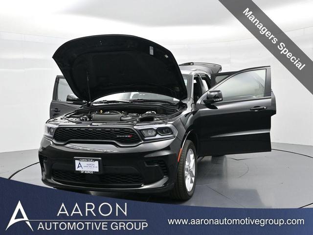 Photo of 2024 DB Black Crystal Clearcoat Dodge Durango
