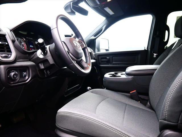Photo of 2024 Diamond Black Crystal Pearlcoat RAM 2500