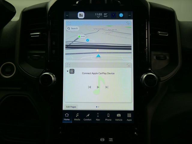 Photo of 2024 Diamond Black Crystal Pearlcoat RAM 2500