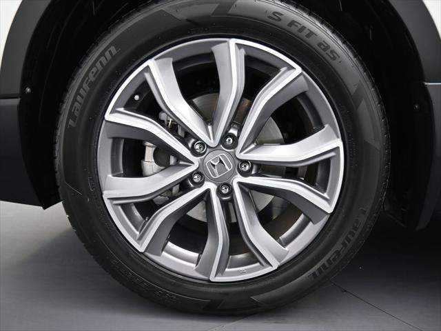 Photo of 2021 Platinum White Pearl Honda CR-V