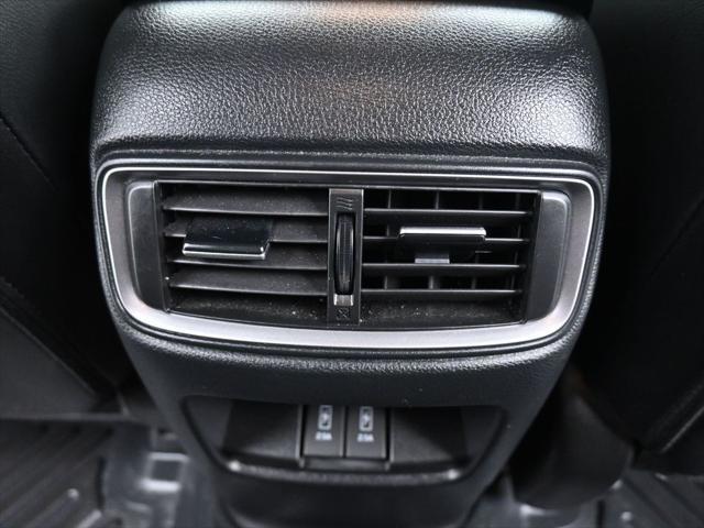 Photo of 2021 Platinum White Pearl Honda CR-V