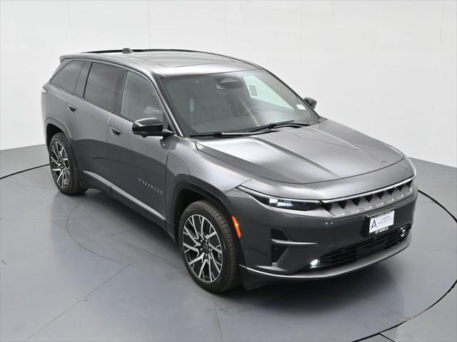 Photo of 2025 Baltic Gray Metallic Clearcoat Jeep Wagoneer S